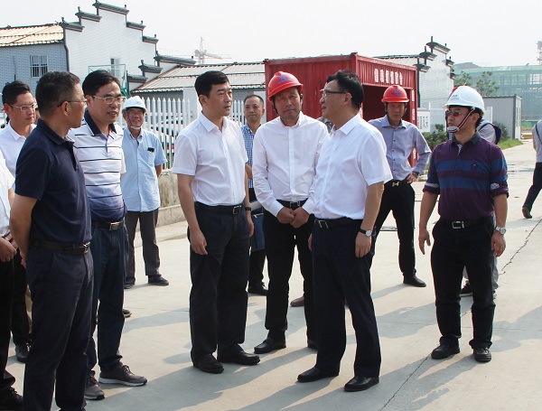 浙江省住建厅党组书记、厅长项永丹一行视察浙建院上虞校区项目